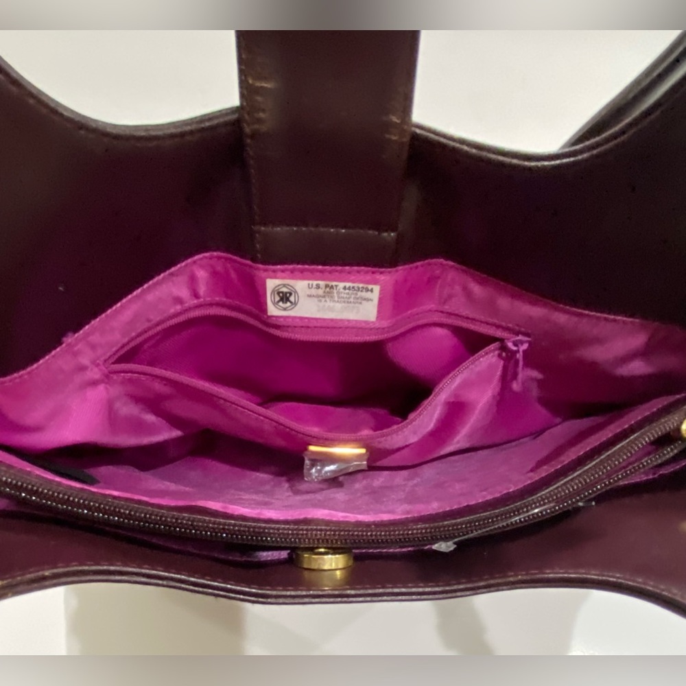 Susan Lucci Shoulder Bag - Picture 10 of 10